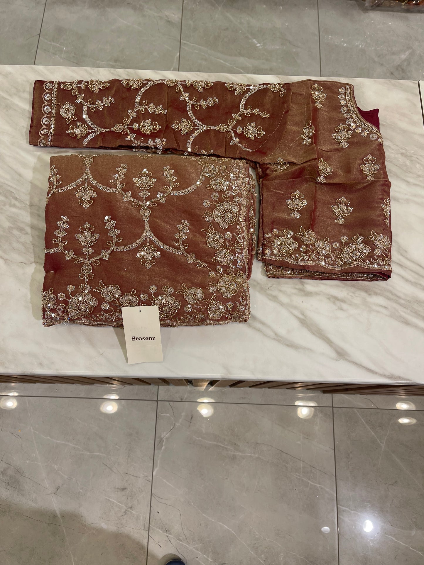 # 2150 Saree