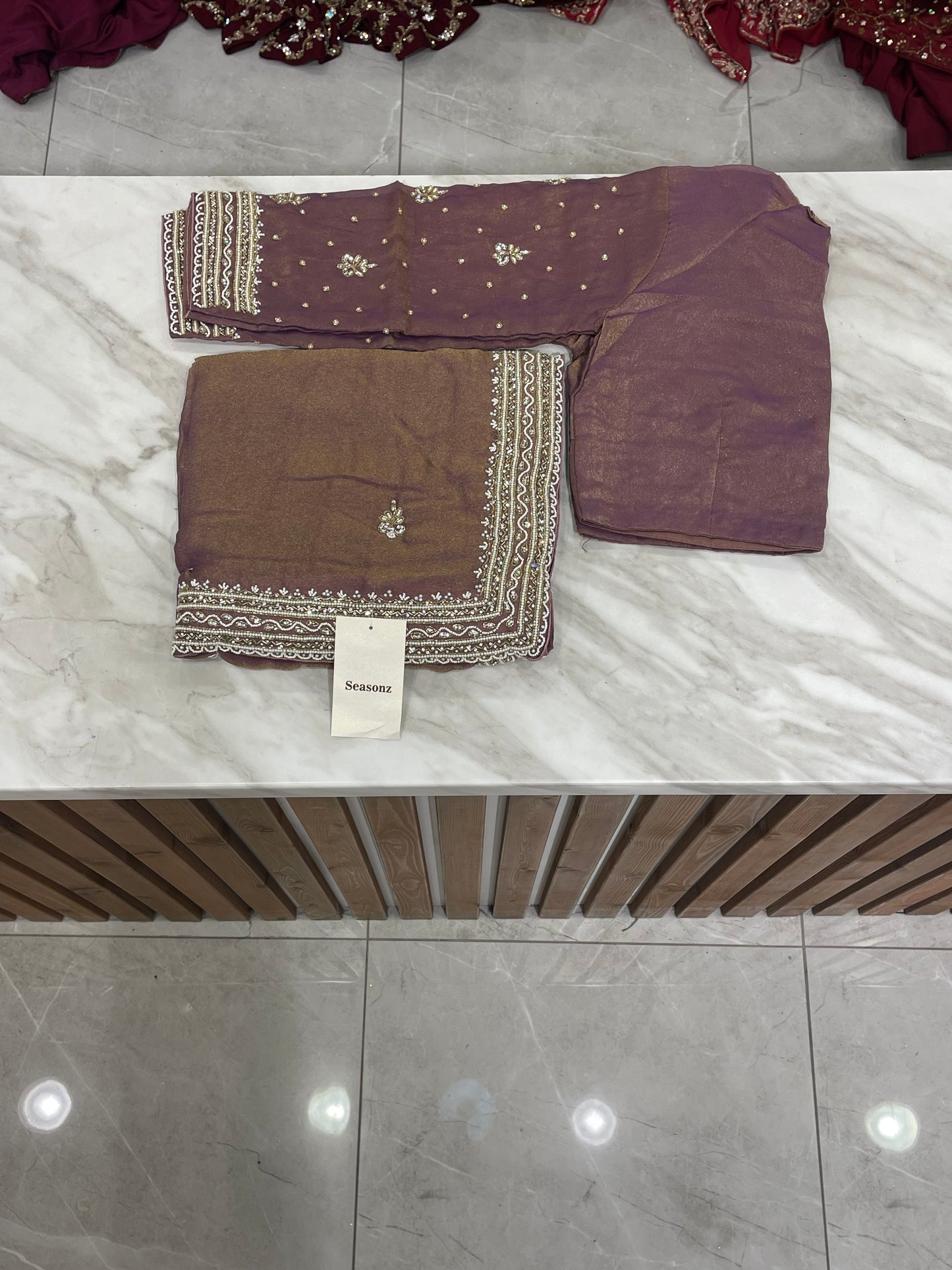 # 2049 Saree