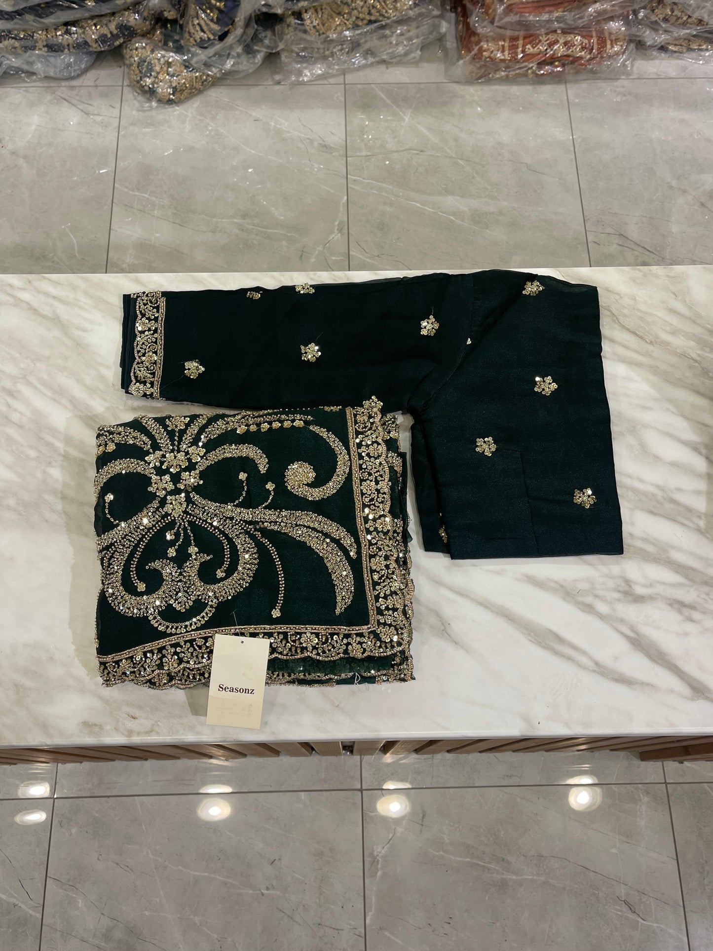 # 2220 Saree
