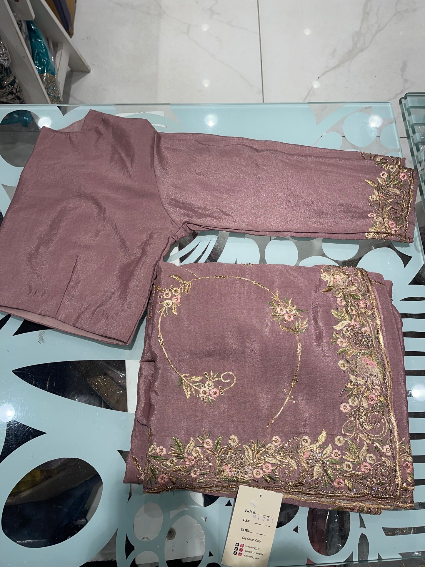 #1085 Saree