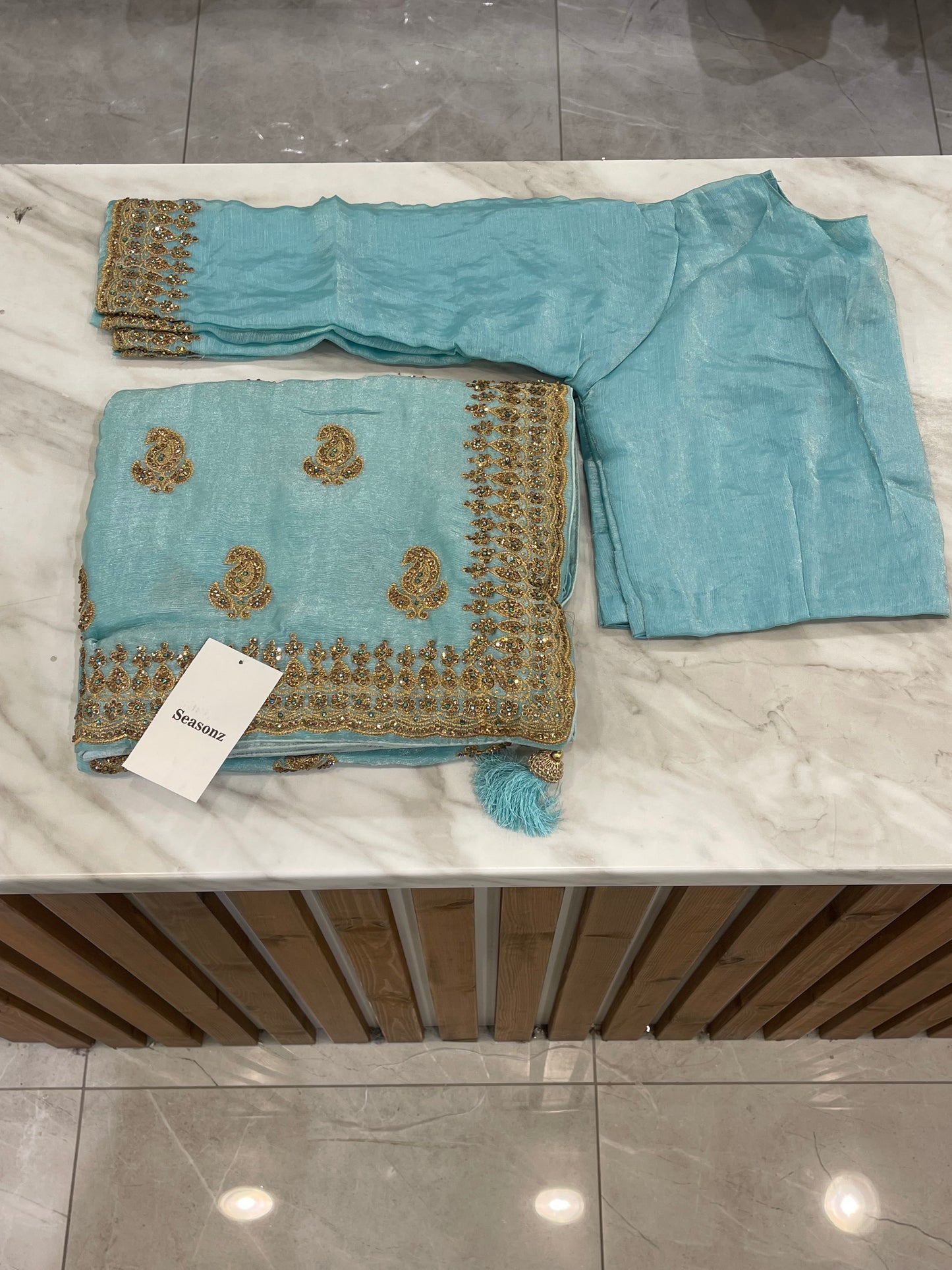 # 1758 Saree