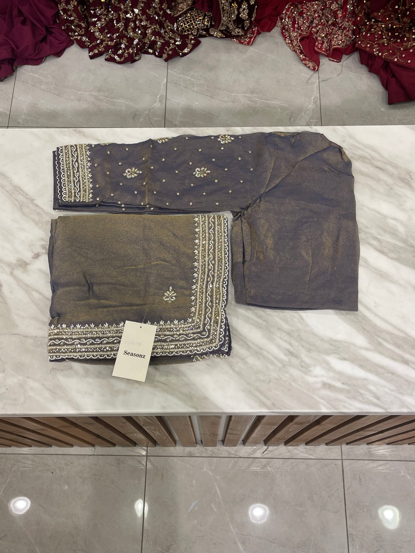 # 2049 Saree