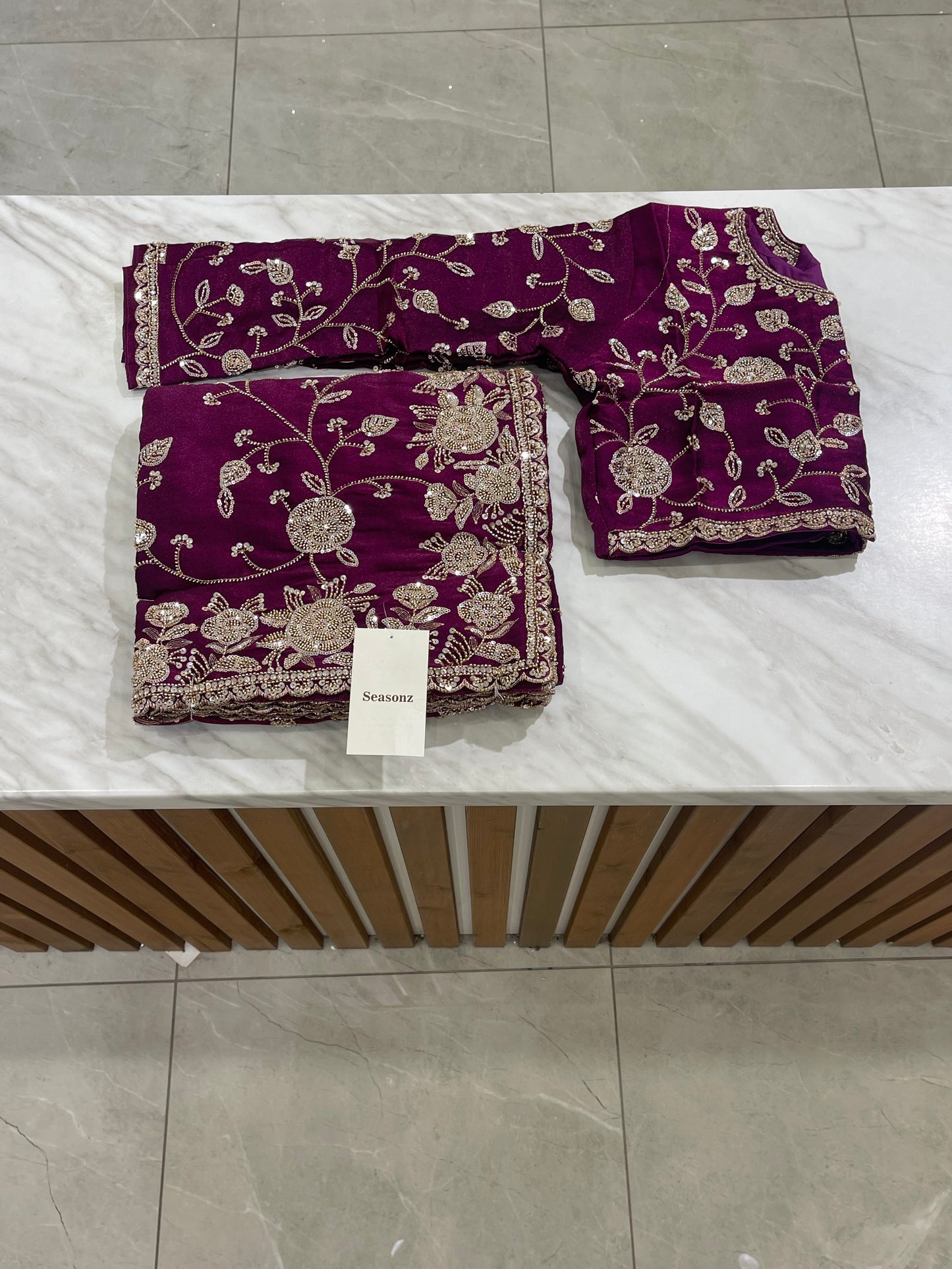 # 2125 Saree