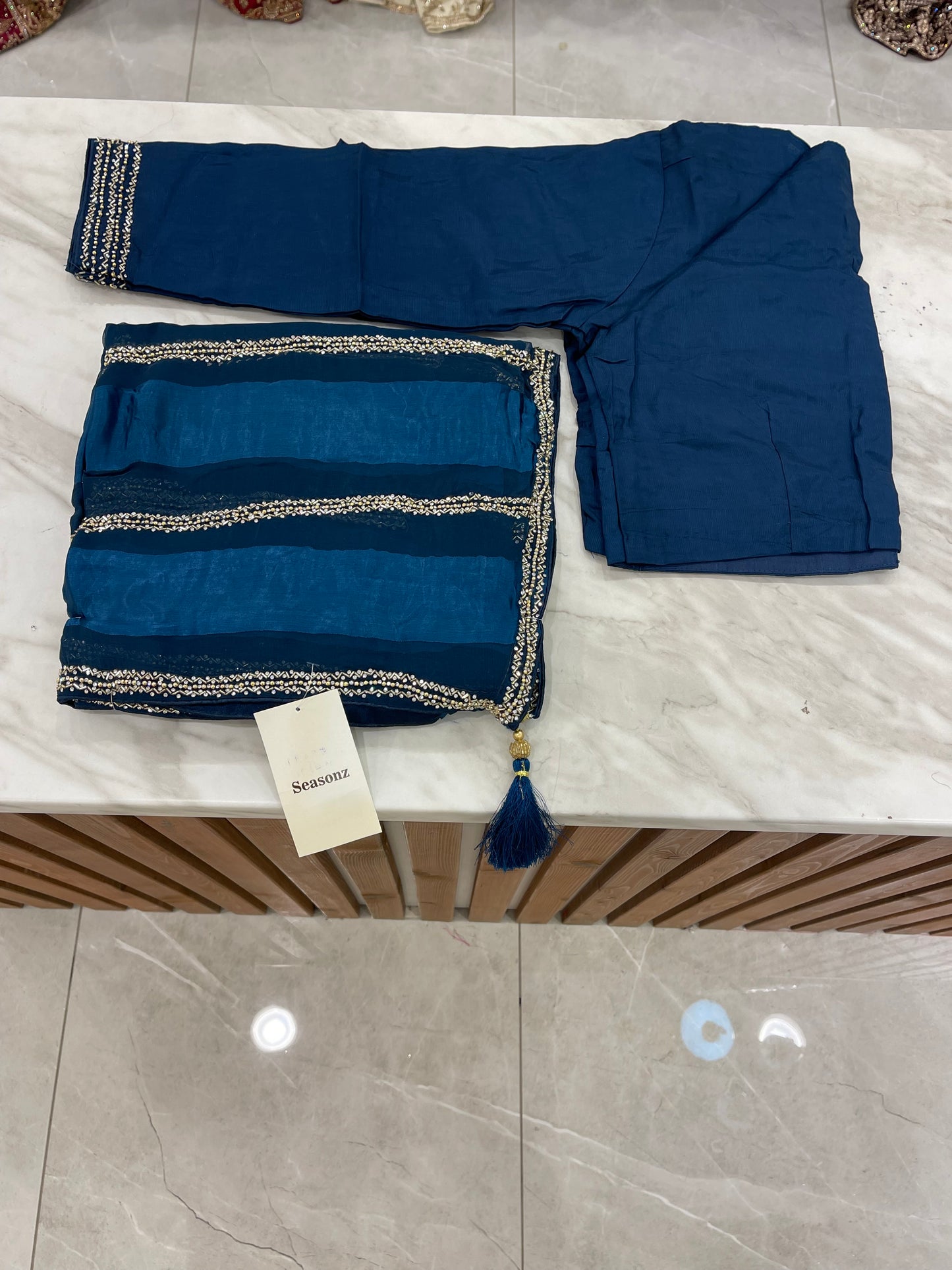 #1801 Saree (two-toned)