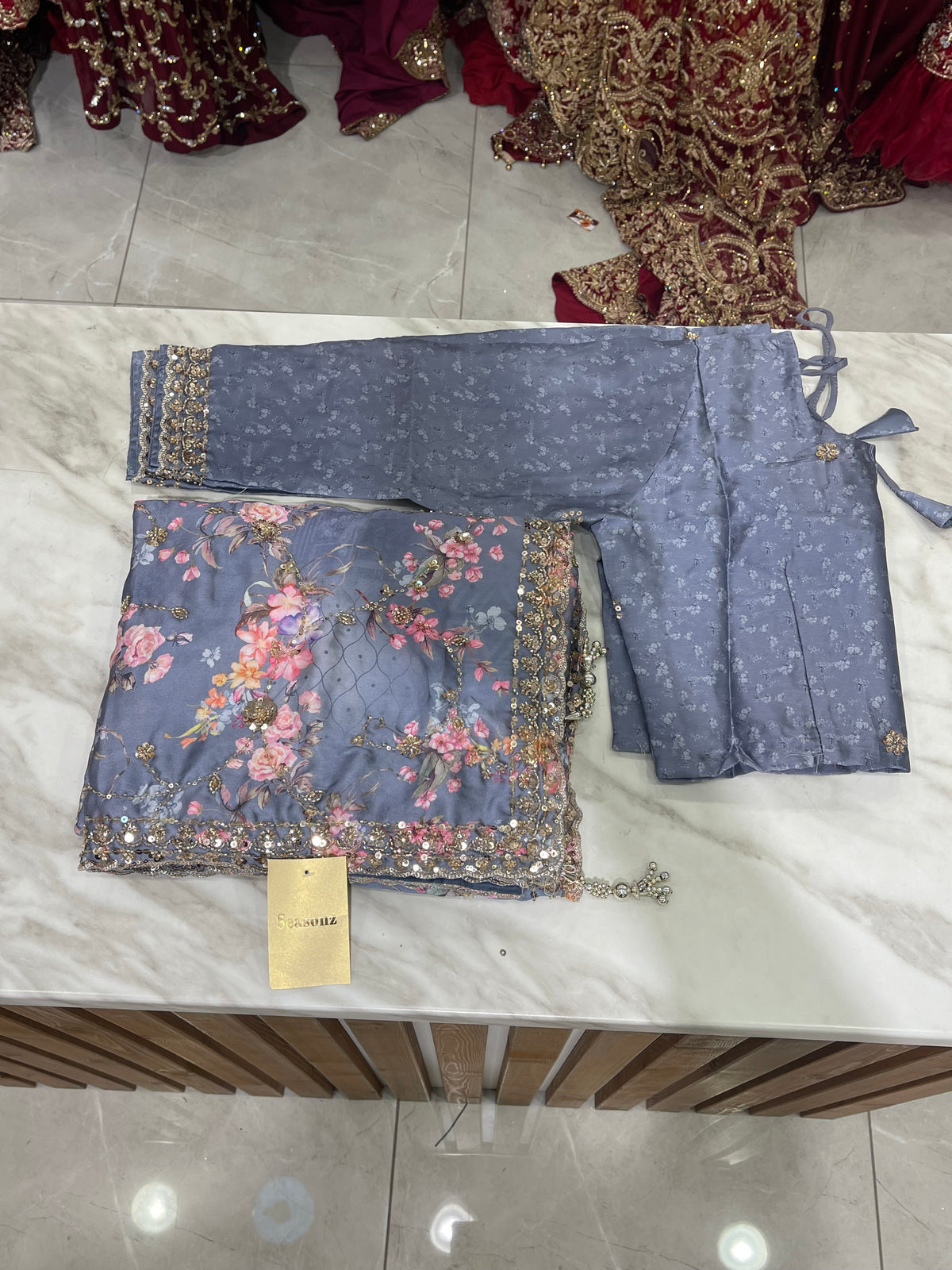 # 506 Saree