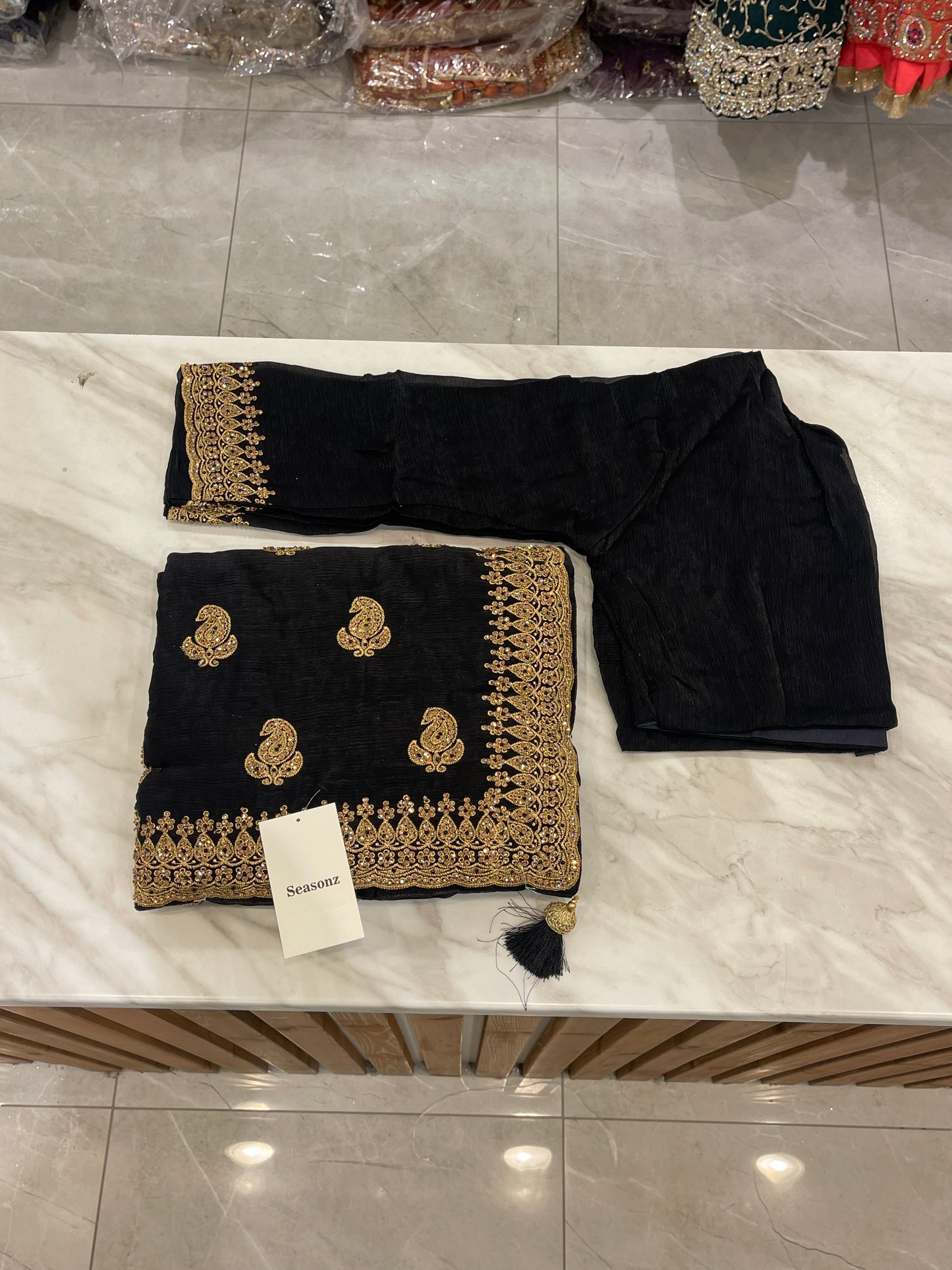 # 1758 Saree