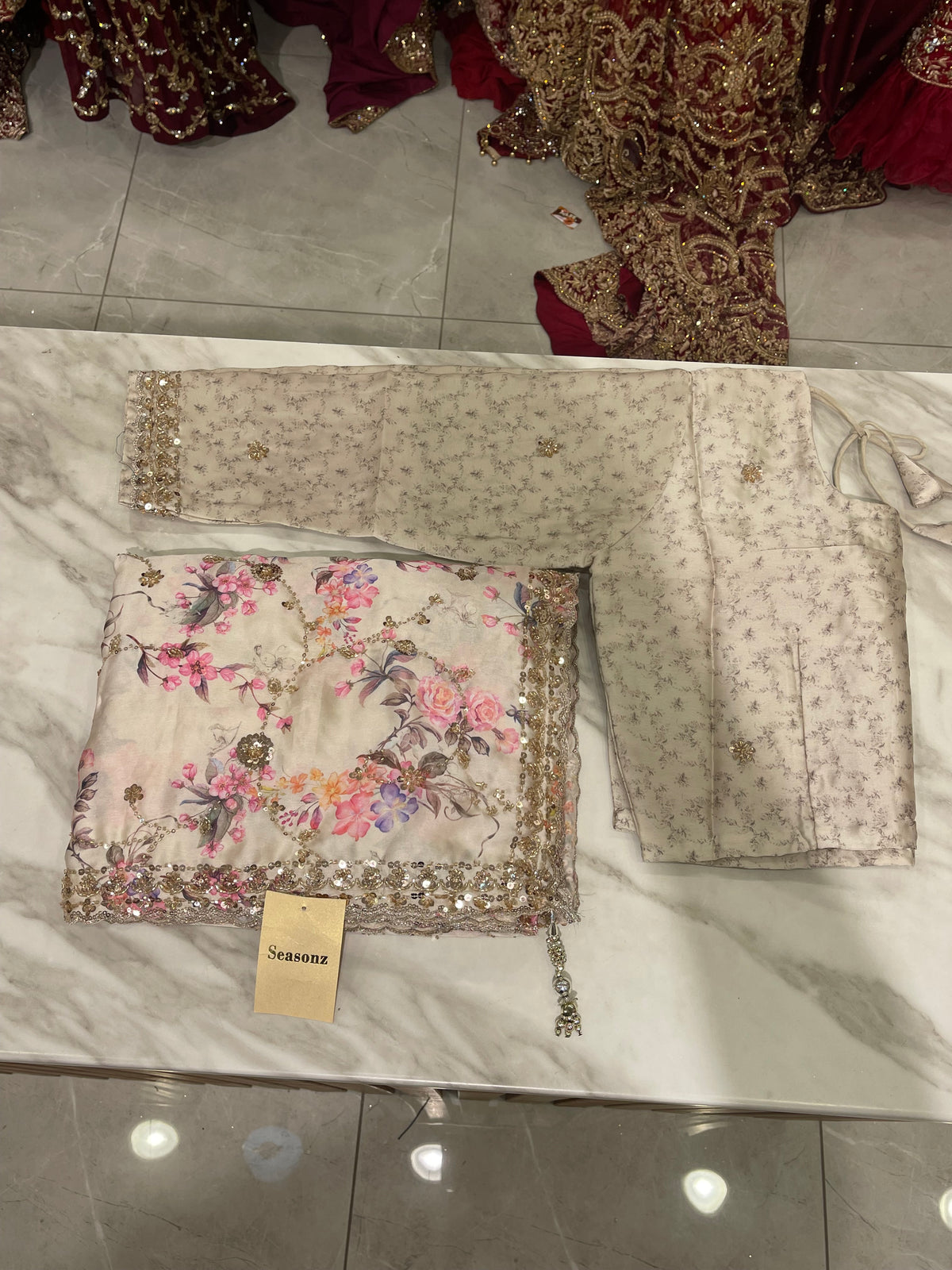# 506 Saree