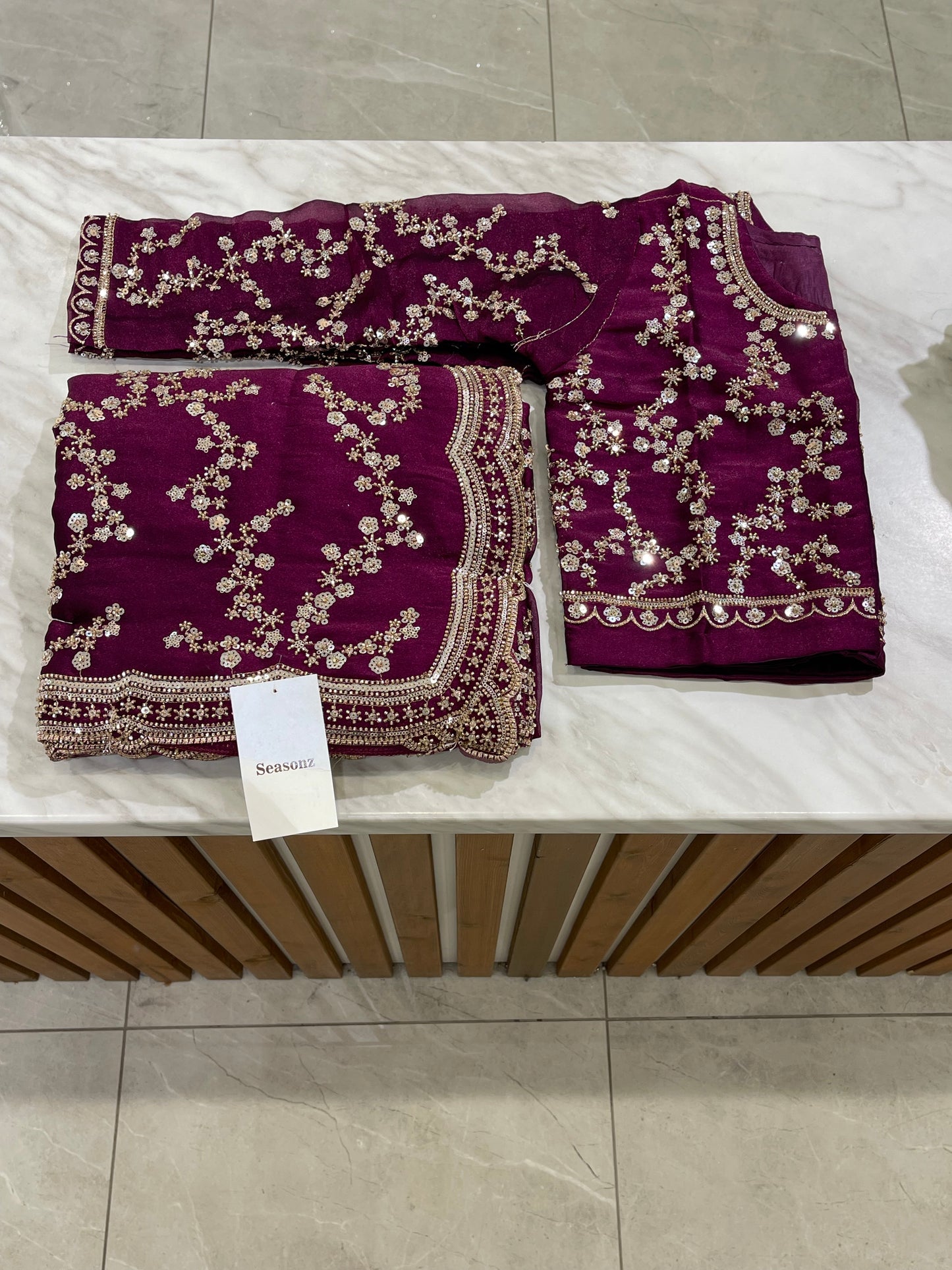 # 2132 Saree