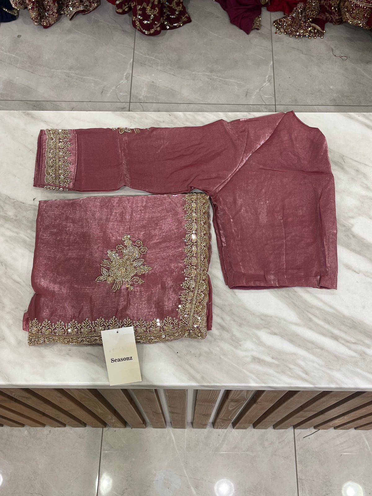 # 2108 Saree