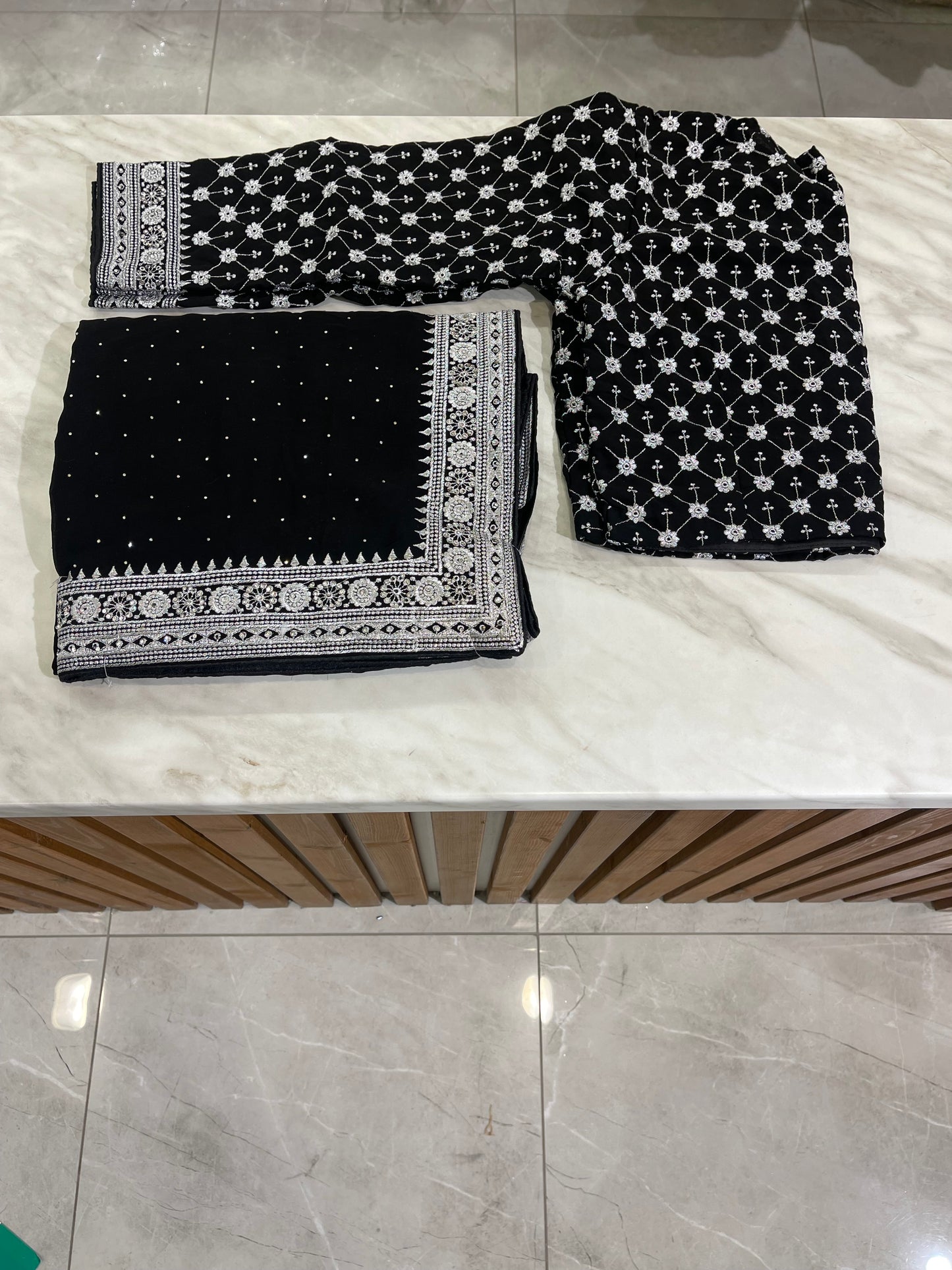#1782 Saree