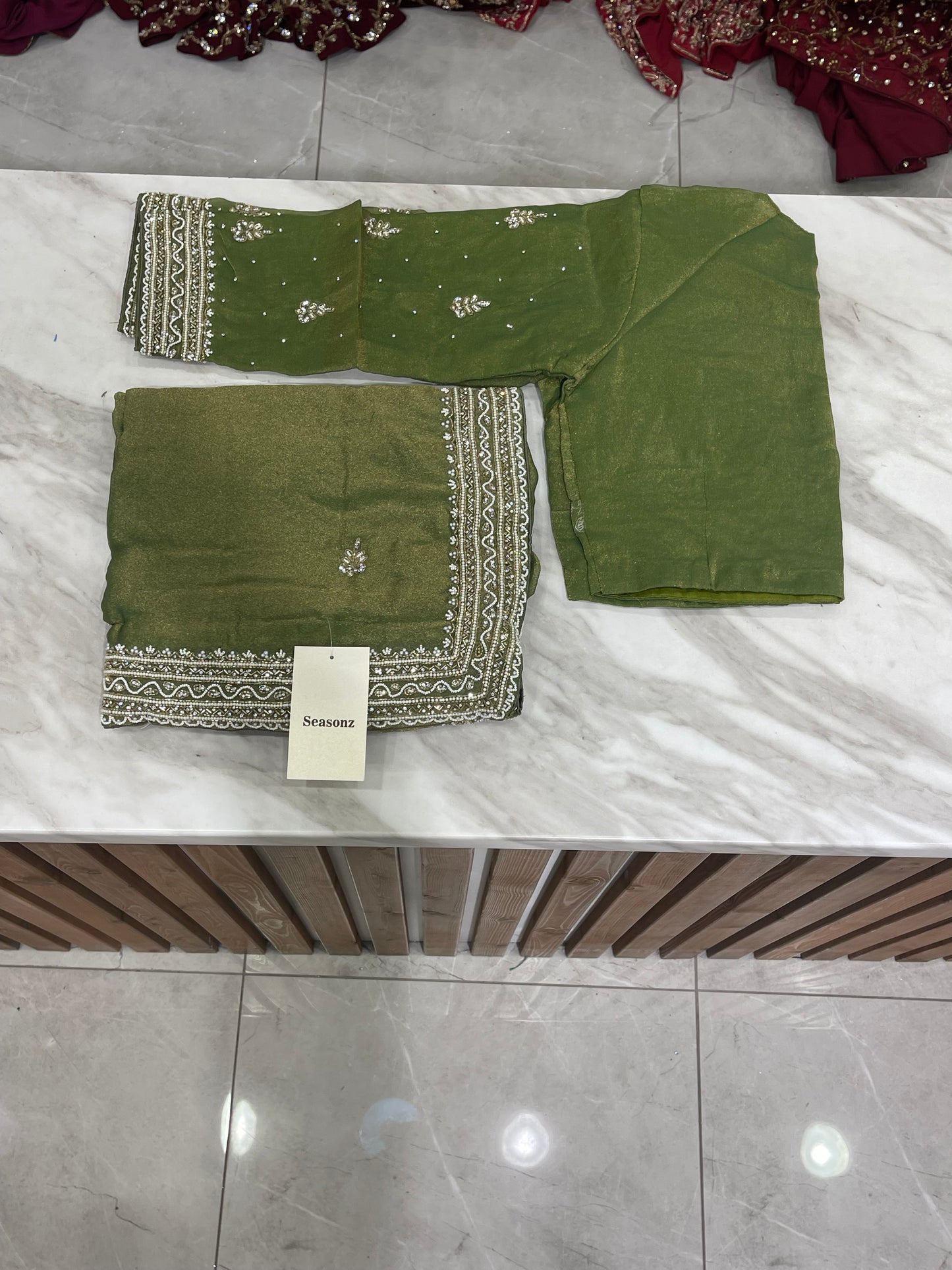 # 2049 Saree