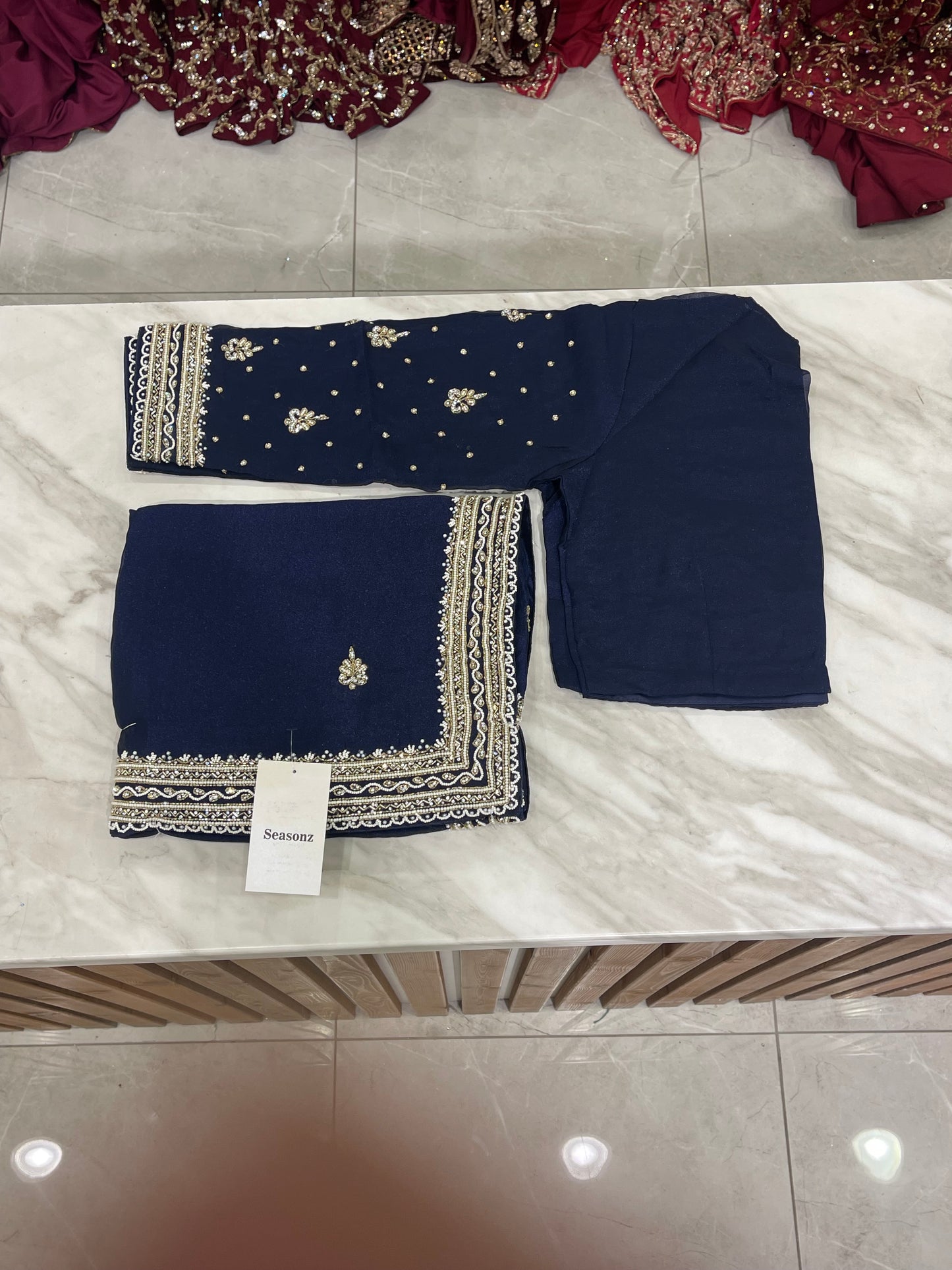 # 2049 Saree