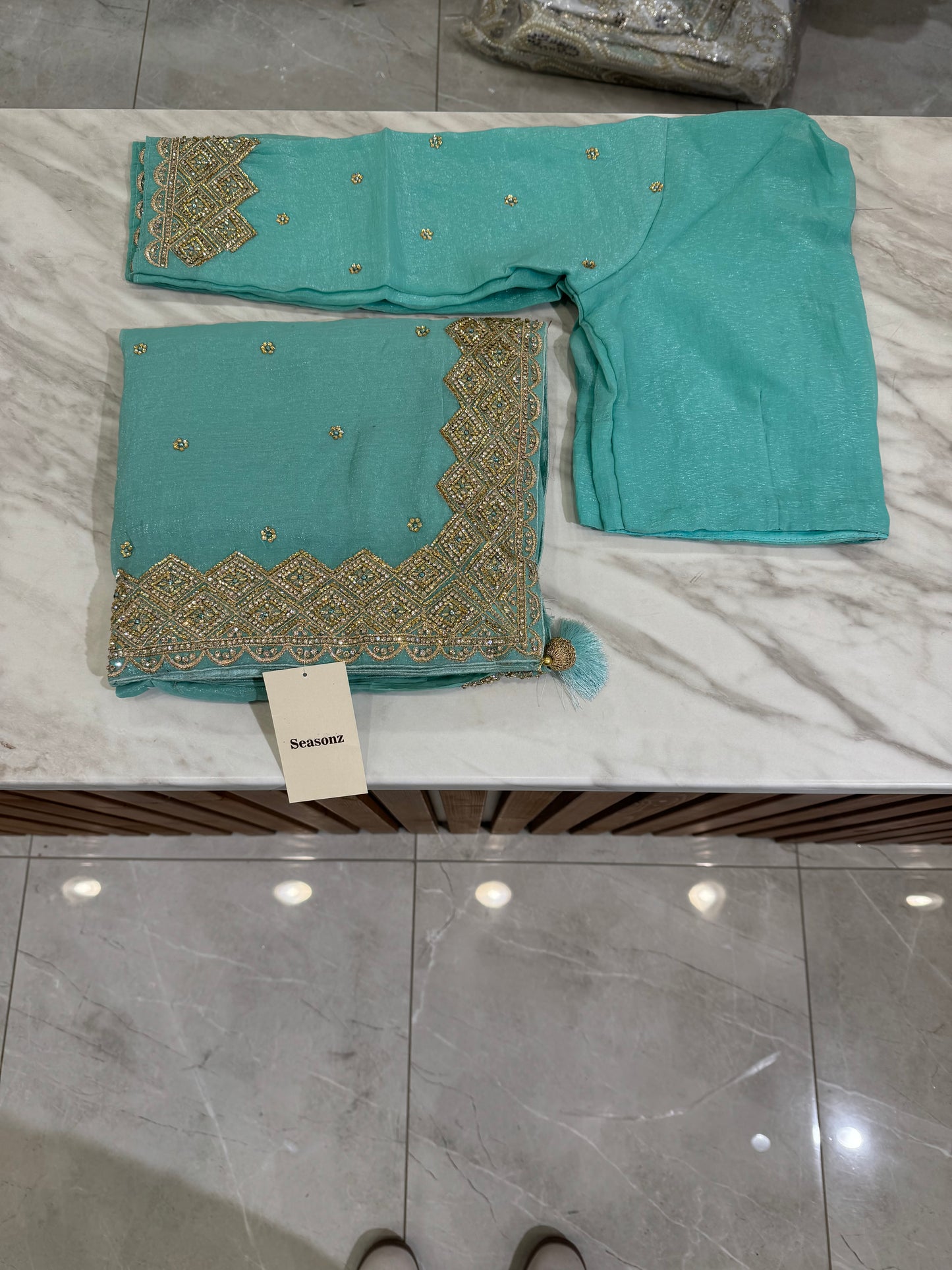 #1769 Saree