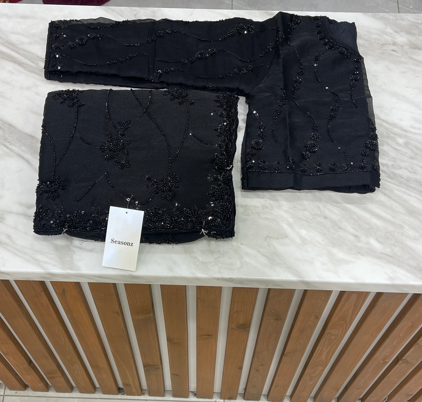 # 2127 Saree (Black on Black)