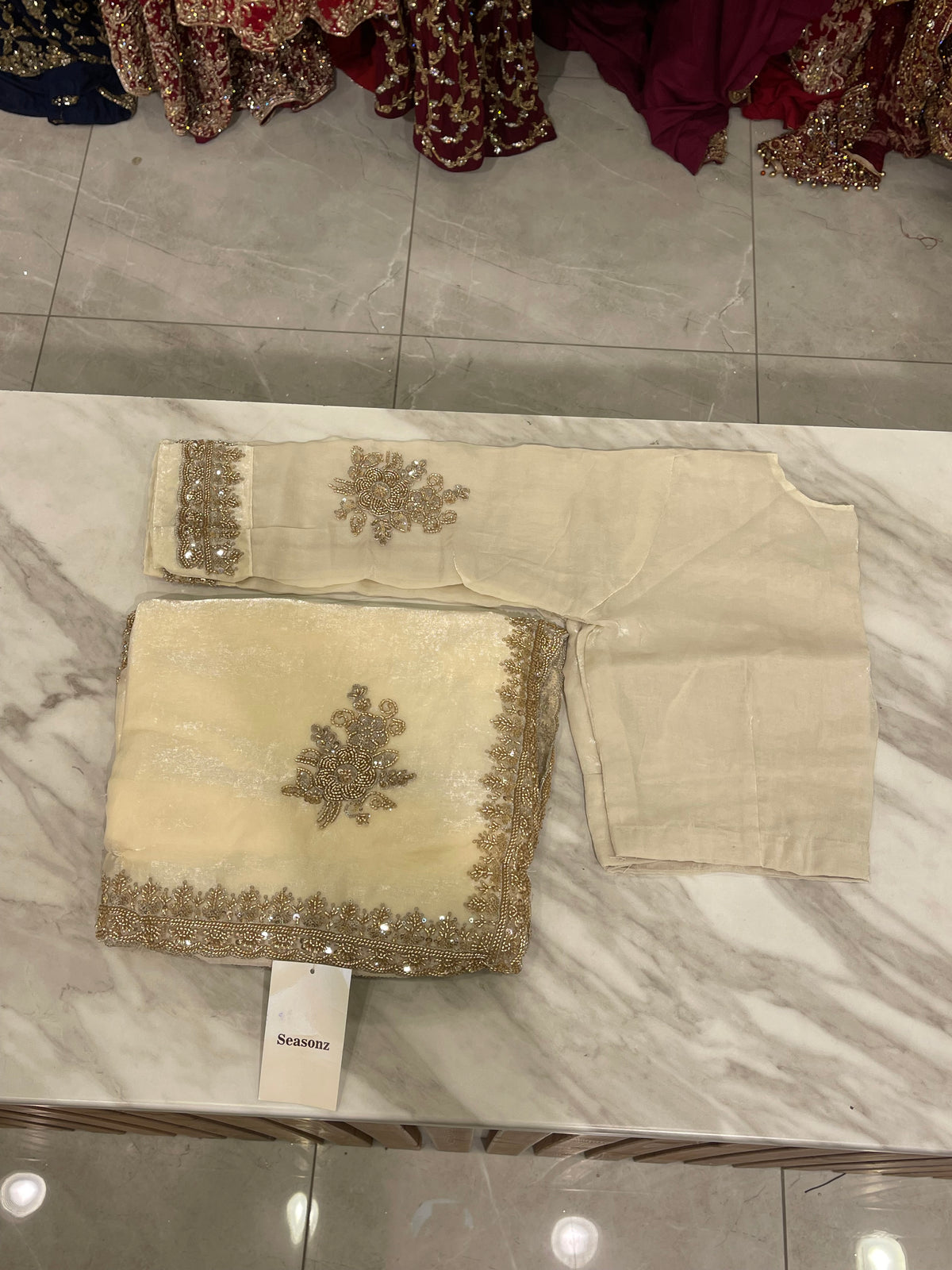 # 2108 Saree
