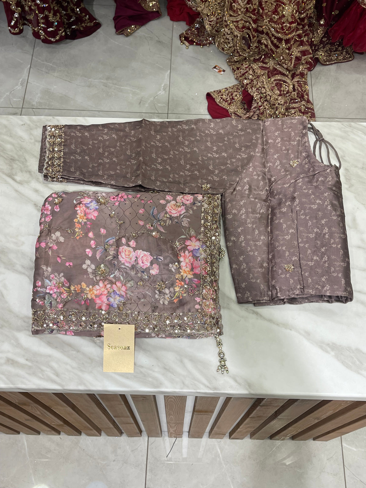 # 506 Saree