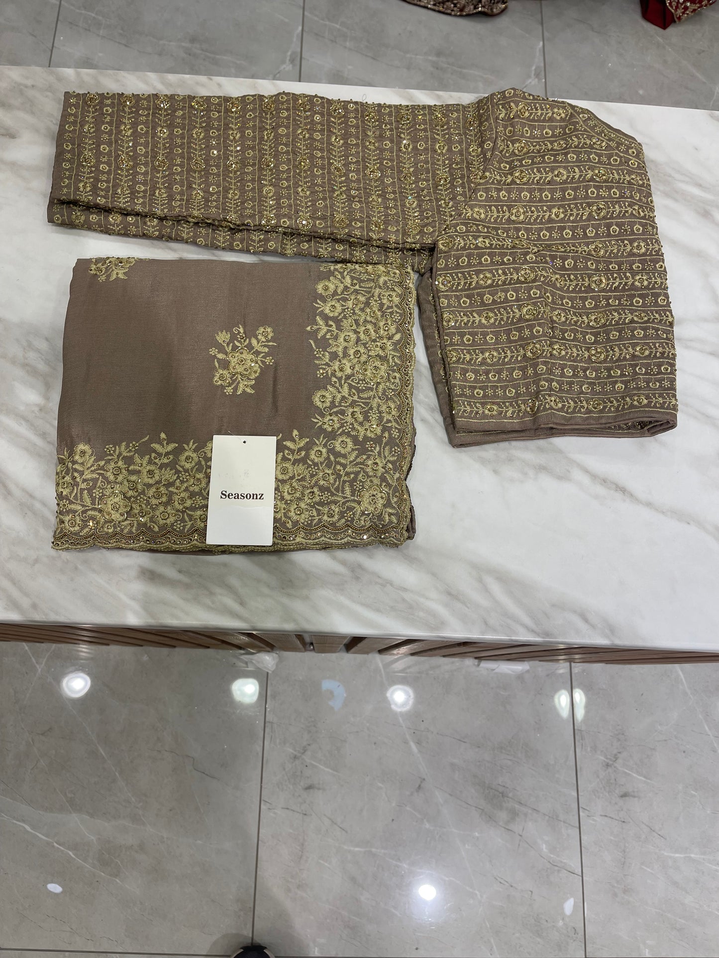 #1802 Saree