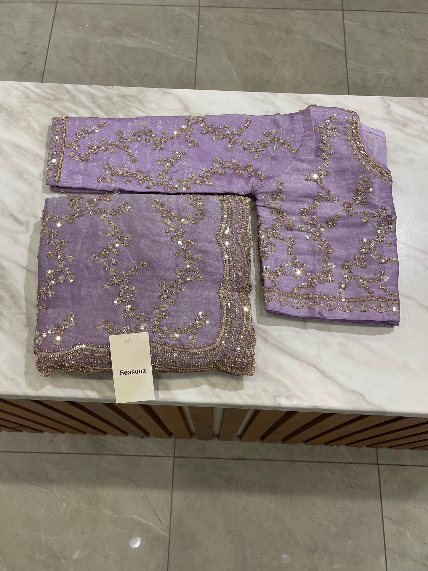 # 2132 Saree