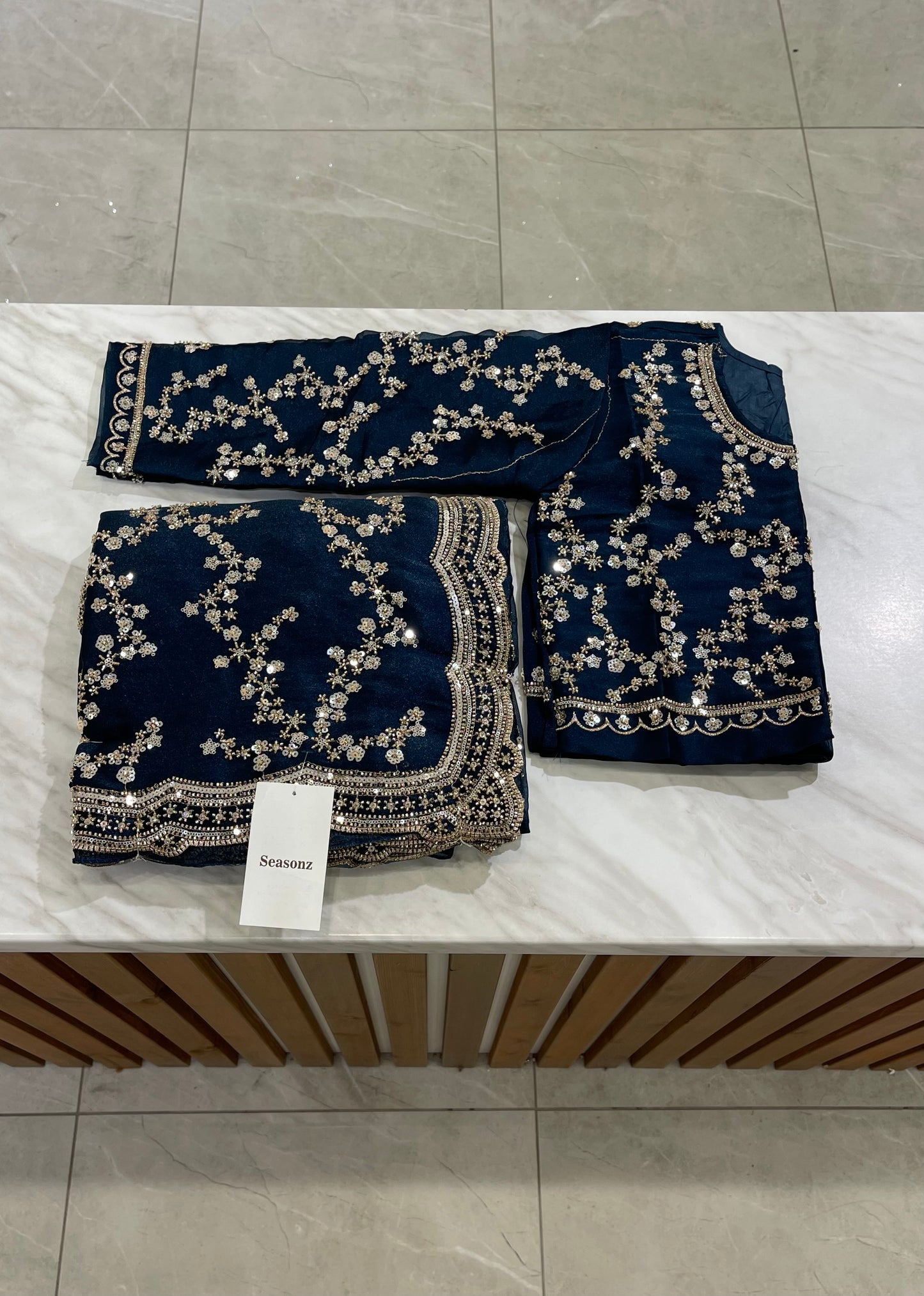 # 2132 Saree