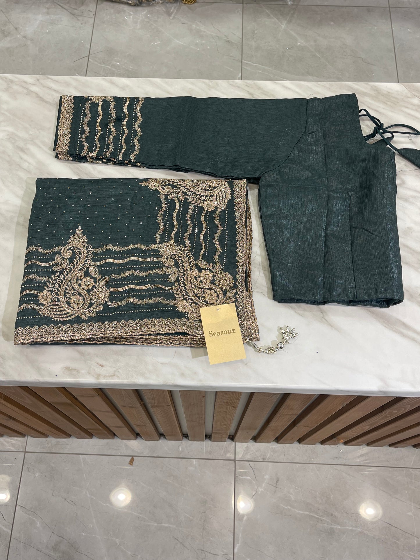 # 504 Saree