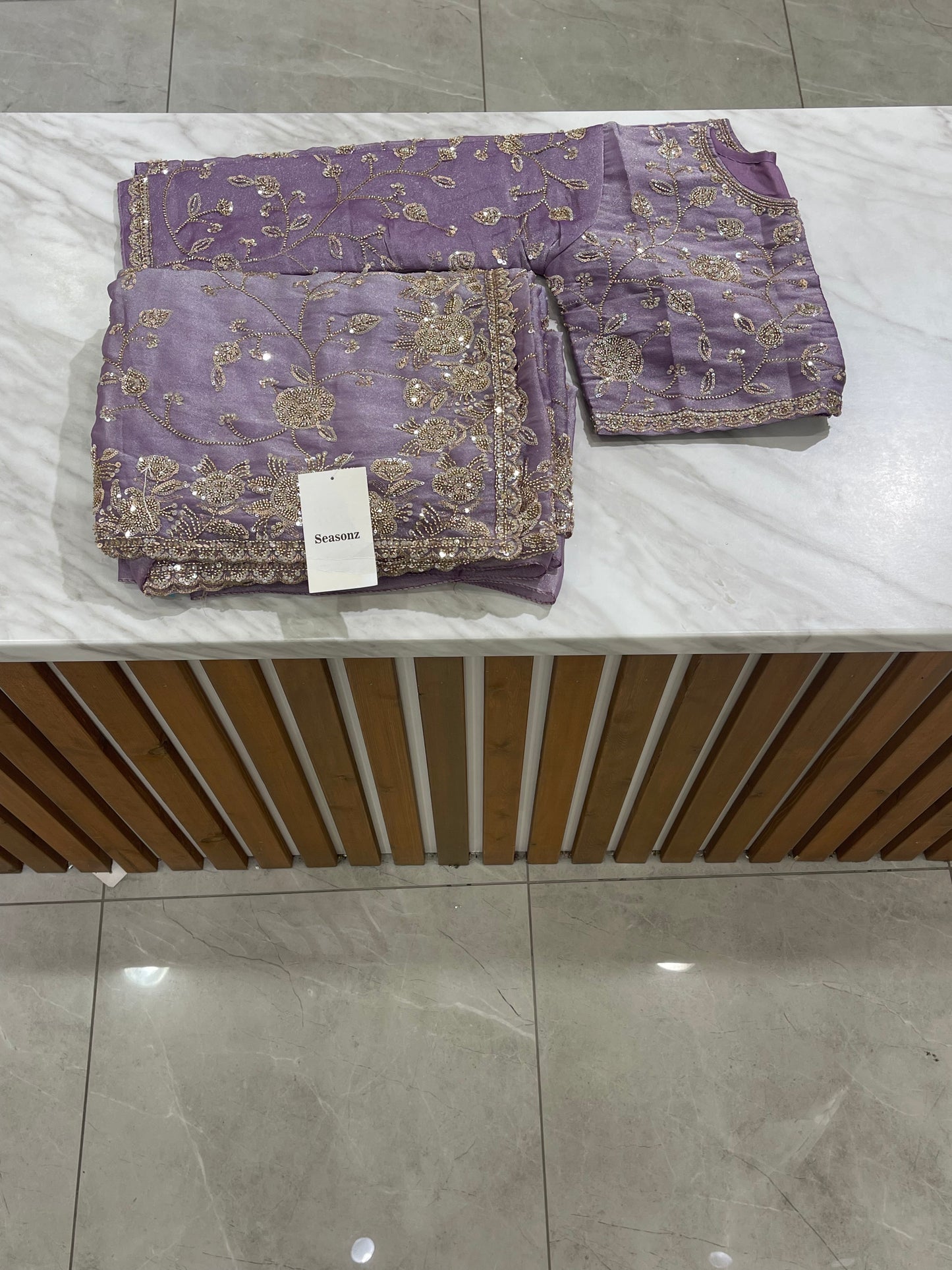 # 2125 Saree