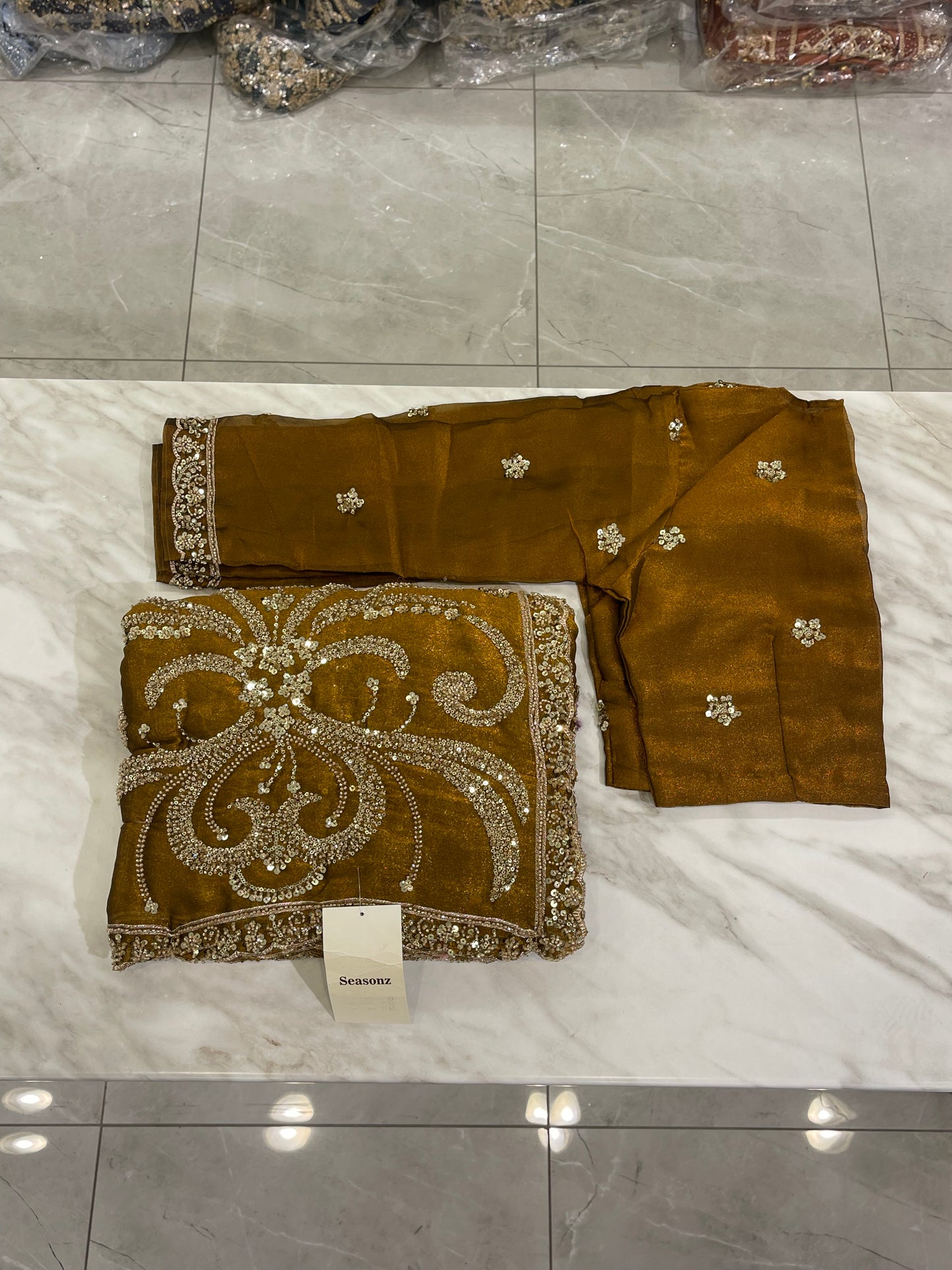 # 2220 Saree