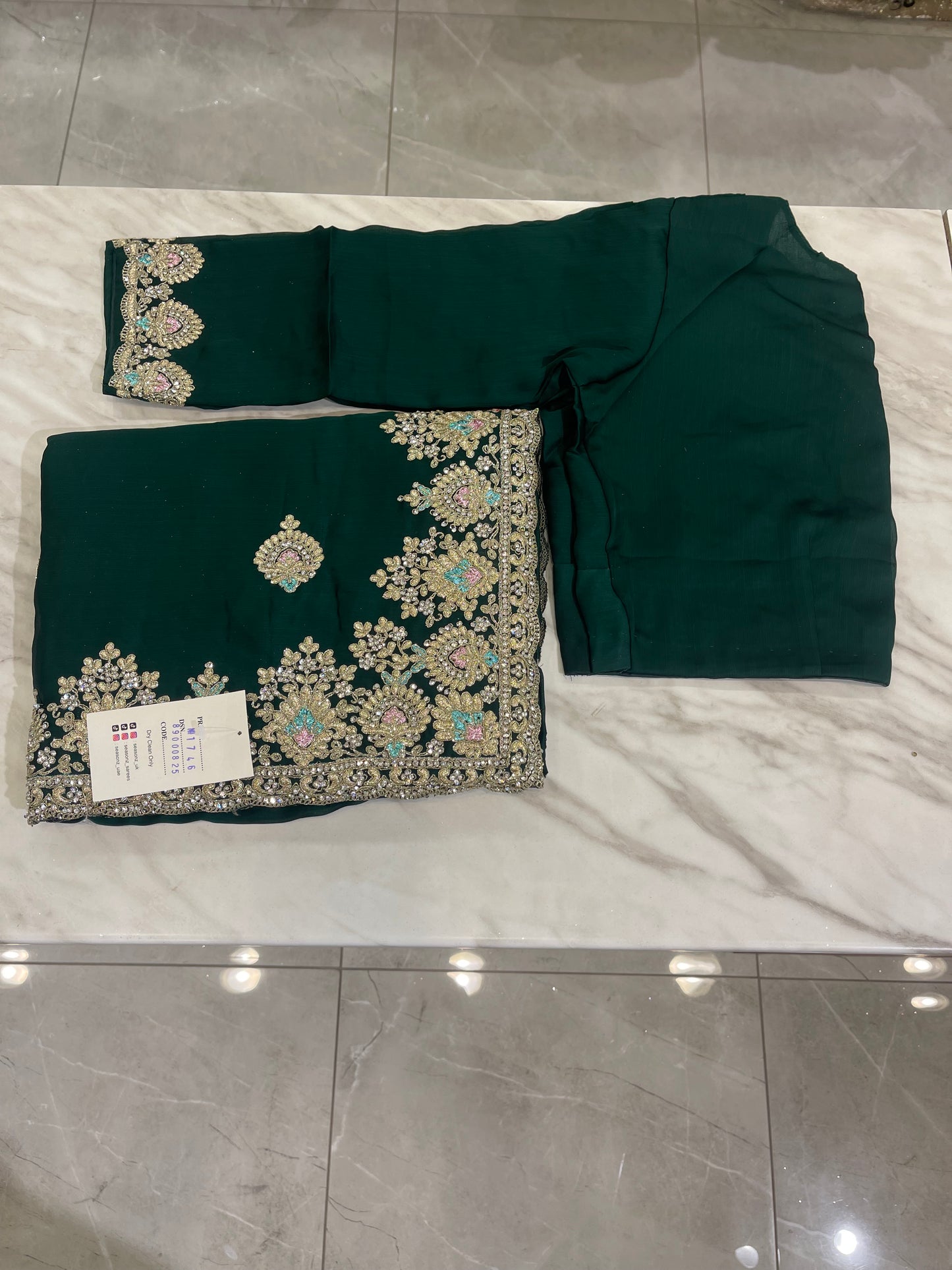#1746 Saree