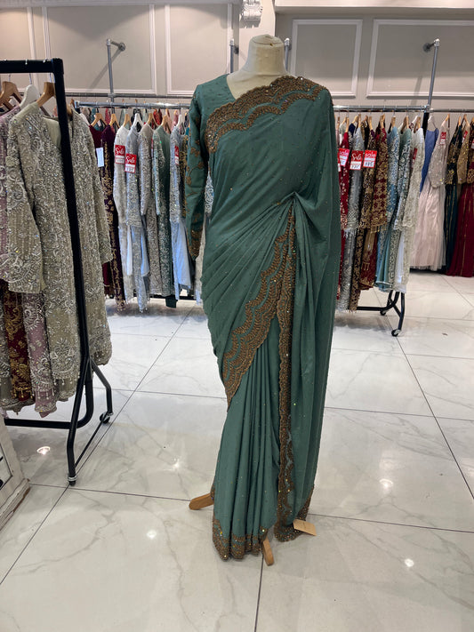 #194 Gold scallop border saree